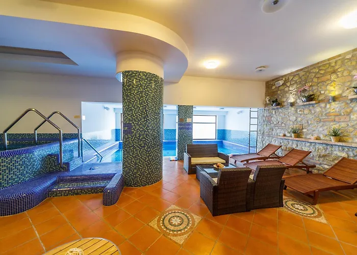 Bock Ermitage מלון 4*